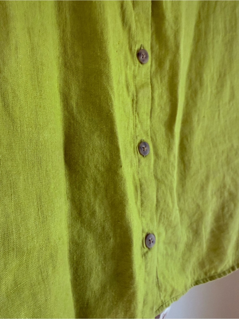 Simons Light Green Organic Linen V-Neck Button Tank - Picture 5 of 6